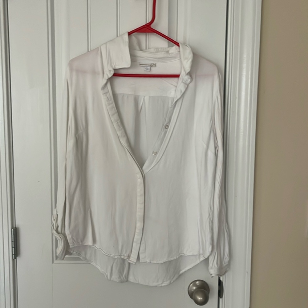 White dress shirt